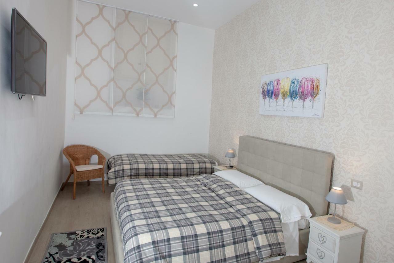 Garibaldi House Apartment Naples Luaran gambar